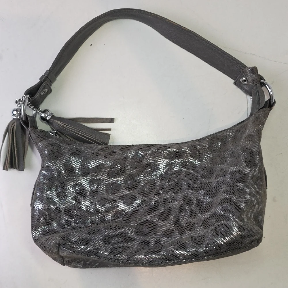 Elegant Silver Gray Leopard Print Leather Shoulder Bag - Picture 1 of 12